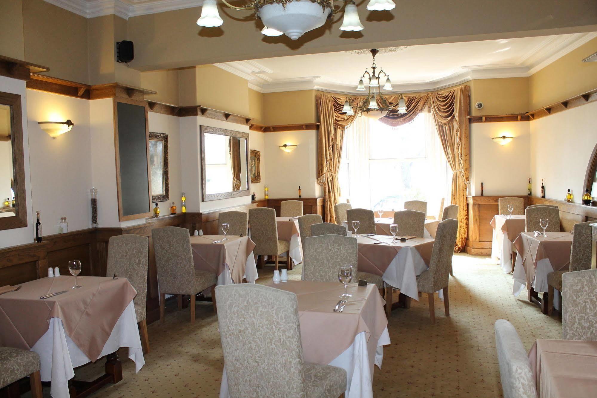 Longview Hotel Knutsford Exterior photo